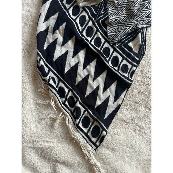 Sisters Cardigan Sweater Black and Cream Size Large - Picture 6 of 6